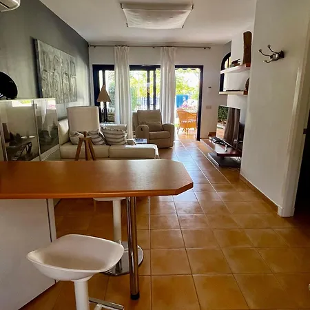 Ideal Apartment *